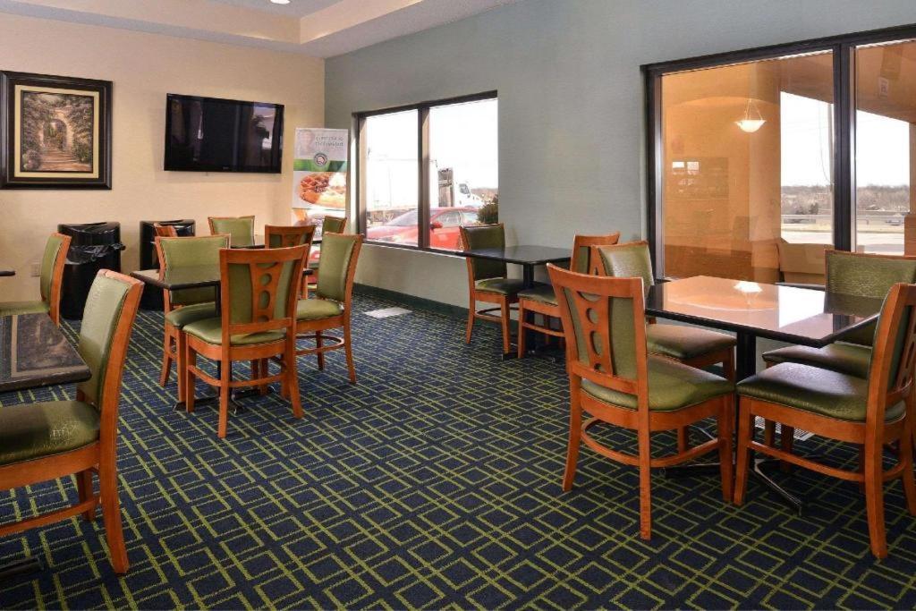 Quality Inn & Suites Jefferson City Luaran gambar