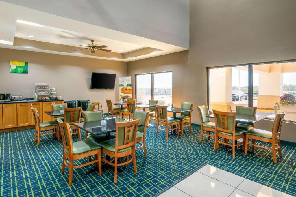 Quality Inn & Suites Jefferson City Luaran gambar