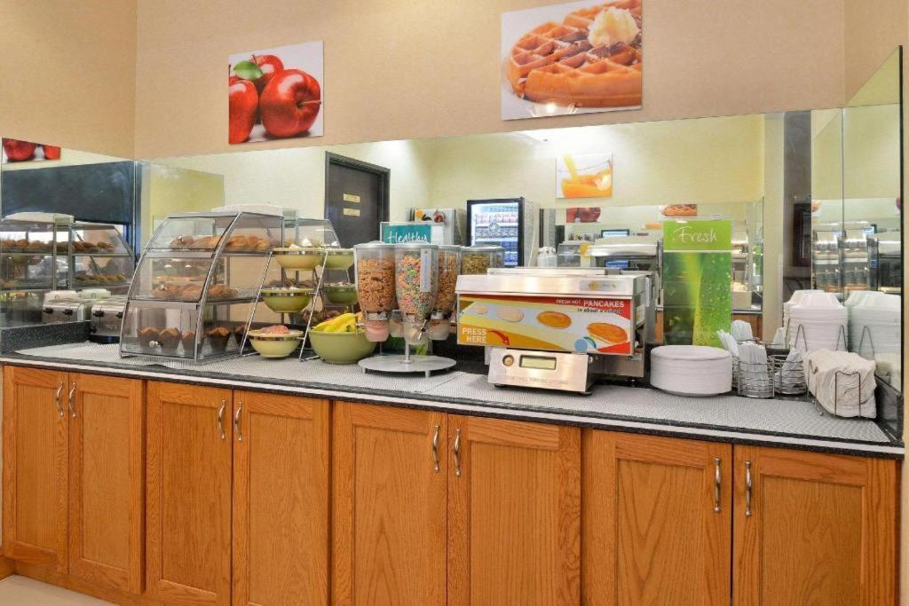 Quality Inn & Suites Jefferson City Luaran gambar